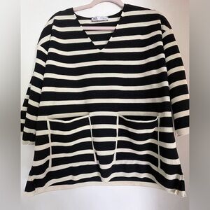 ZARA Black and White VNeck Knit Top💋